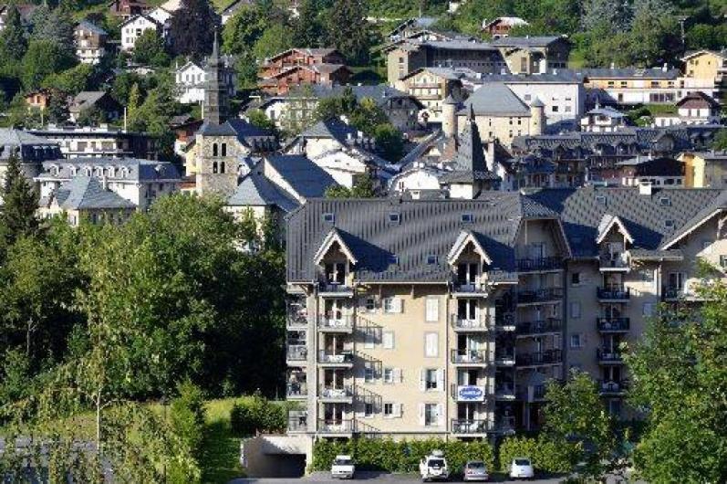 94 M2 Spacieux Insonorise En Plein Centre - Deux Parkings Couverts Gratuits Et Wifi Gratuit ! แซ็งต์-แฌร์เวส์-เลส์-แบ็งส์ ภายนอก รูปภาพ