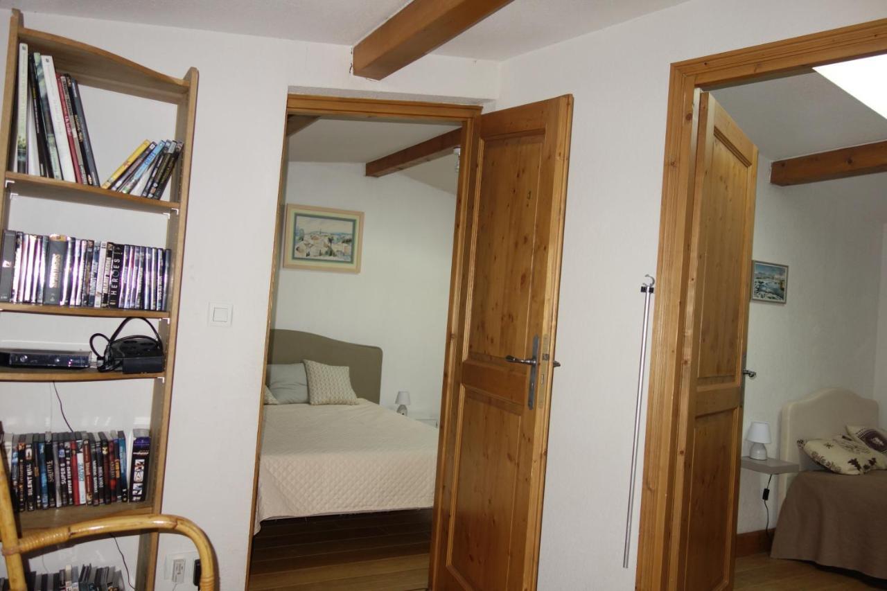 94 M2 Spacieux Insonorise En Plein Centre - Deux Parkings Couverts Gratuits Et Wifi Gratuit ! แซ็งต์-แฌร์เวส์-เลส์-แบ็งส์ ภายนอก รูปภาพ